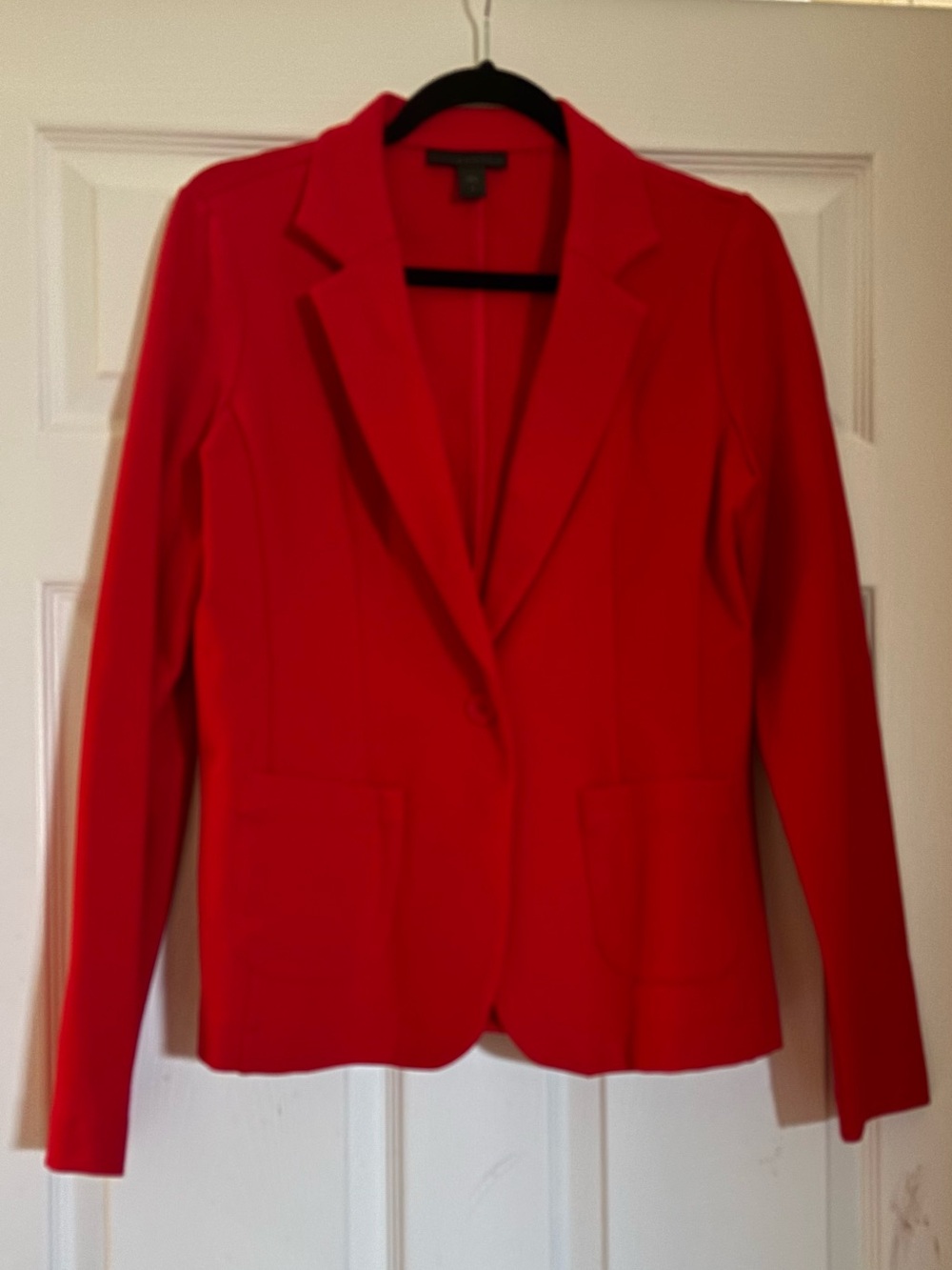 attention Red Tailored Women's Blazer with Notched Lapel